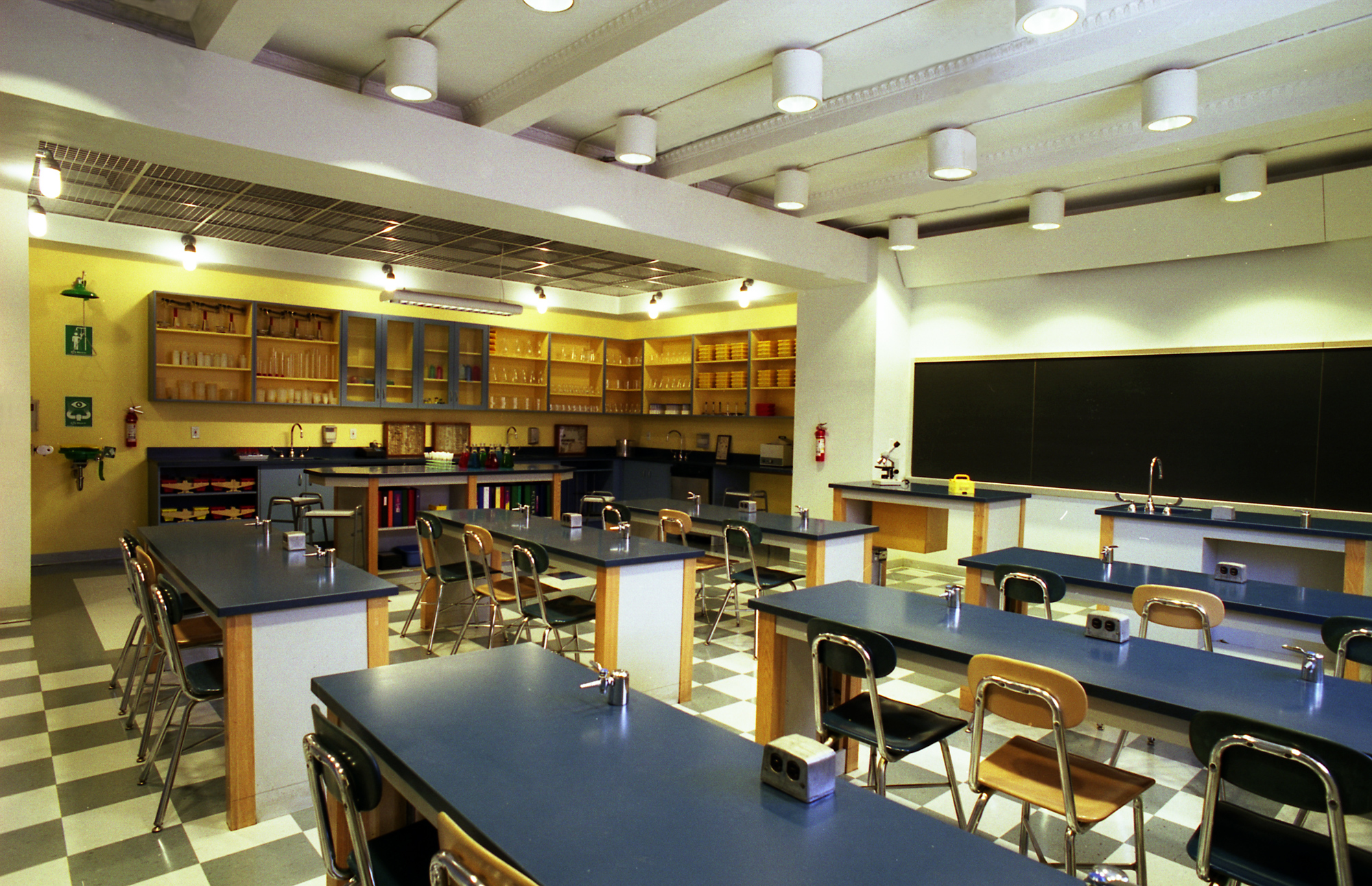 Saint Ann's School - Bosworth Building Science Classroom