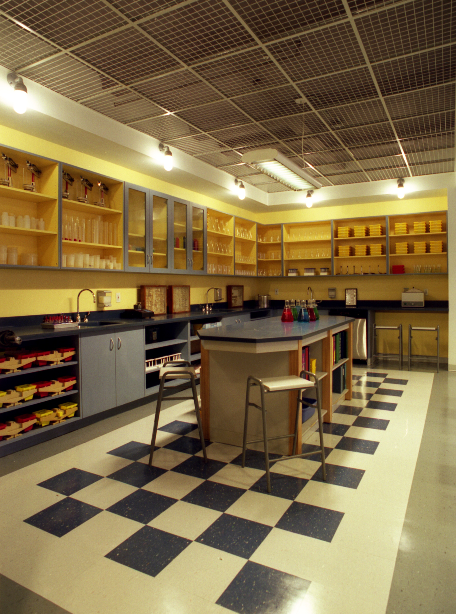 Saint Ann's School - Bosworth Building Science Classroom